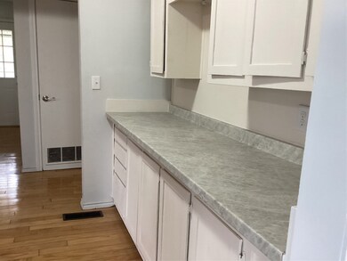 1506 S Travis St, Denison, TX 75021 - photo 5