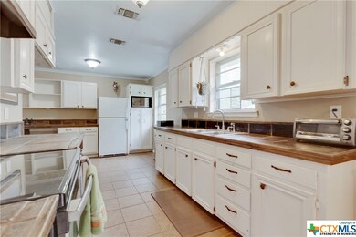 927 Willowbrook St, Copperas Cove, TX 76522 - photo 6