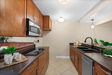 Nice and Cozy Kitchen
