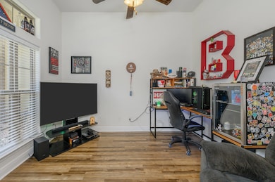 8-web-or-mls-5371 Wyndell Cir-04