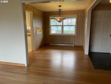 2620 23rd St, Springfield, OR 97477 - photo 4