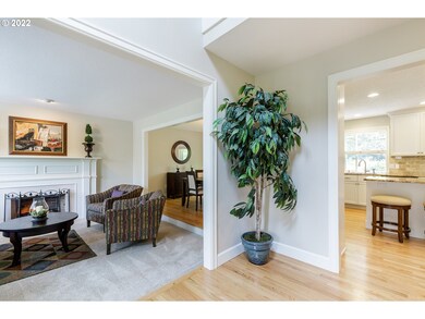 3902 Tamarack Ln, Lake Oswego, OR 97035 - photo 4