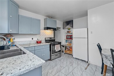 641 W 108th St, Los Angeles, CA 90044 - photo 6