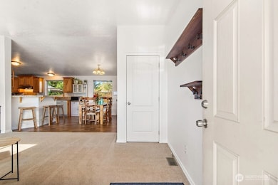 114 St Lawrence Dr, Onalaska, WA 98570 - photo 5