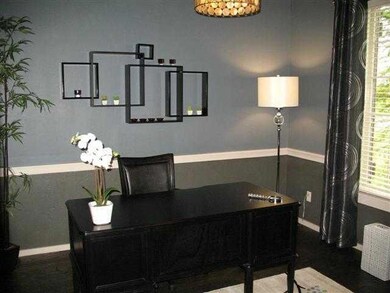 Studio/Study/Office.