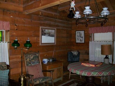 1100 Red Hawk Dr, Lake Ariel, PA 18436 - photo 2