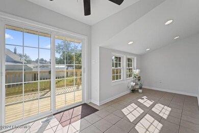 photos_web_resolution_117_Locust_Park_Co