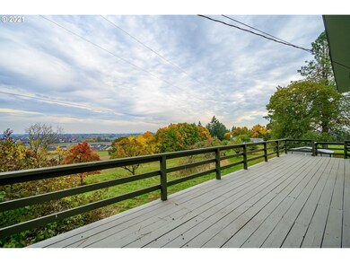 3230 SW Redmond Hill Rd, McMinnville, OR 97128 - photo 5