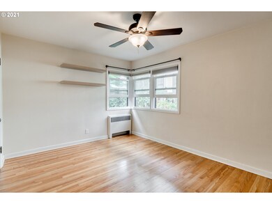 Bedroom, Primary