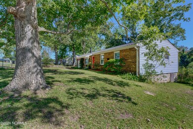 230 Regalwood Dr, Jacksonville, NC 28546 - photo 2