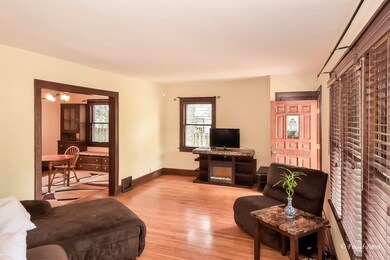 45 Center St, Algonquin, IL 60102 - photo 2