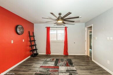 209 W Oak Place, Griffith, IN 46319 - photo 5