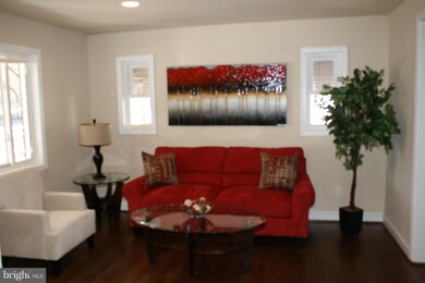 209 44th St NE, Washington, DC 20019 - photo 2