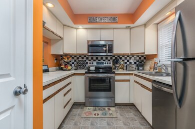 52 Walnut Cir, Merrimack, NH 03054 - photo 6