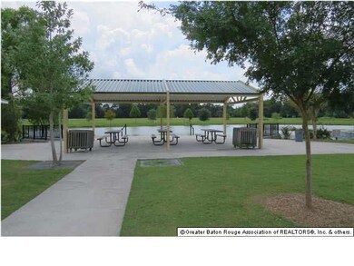 PARDS Park across the street from Lakes at North P