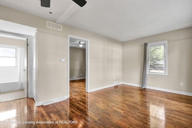 904 Pacific Ave, Lansing, MI 48910 - photo 6