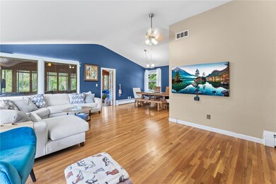 8 Blue Gentian Rd, Cranston, RI 02921 - photo 3