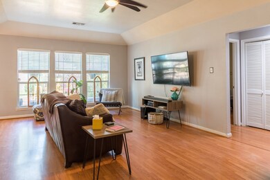 2818 Dalview St, Houston, TX 77091 - photo 4