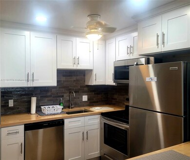 2 Windsor A, West Palm Beach, FL 33417 - photo 3