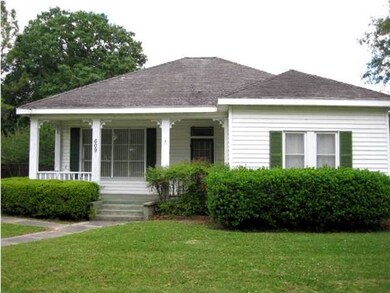 609 S Main St, Breaux Bridge, LA 70517 - photo 2