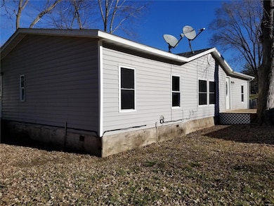 804 Walnut St, Hannibal, MO 63401 - photo 2