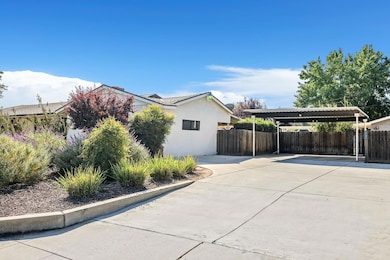 733 W Gettysburg Ave, Fresno, CA 93705 - photo 6