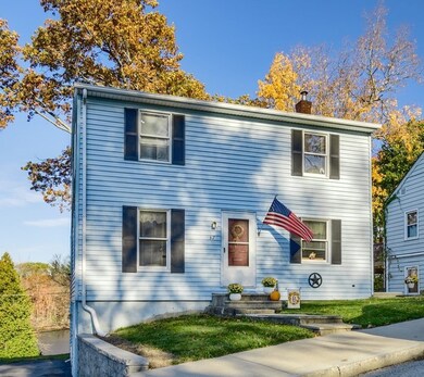 37 Indian Lake Pkwy, Worcester, MA 01605 - photo 3