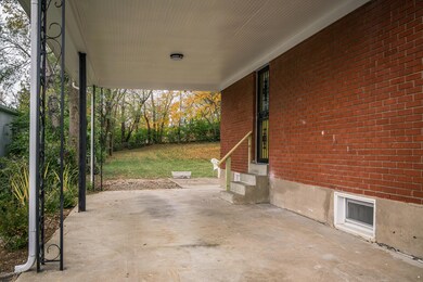 9815 Merioneth Dr-04