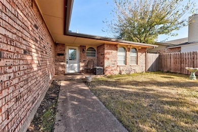 1025 Larkspur Rd, Moore, OK 73160 - photo 5