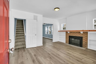 210 E Newkirk St, Tuscola, IL 61953 - photo 6