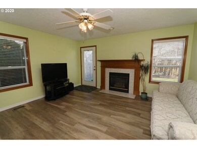 725 SW 25th St, Troutdale, OR 97060 - photo 4