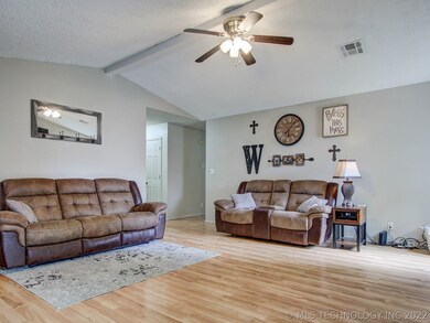 1513 W Edgewater Place, Broken Arrow, OK 74012 - photo 6