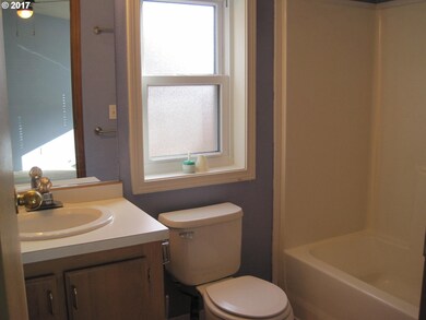 285 W 9th St, Lafayette, OR 97127 - photo 7