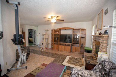 15323 Woodhill Ct, Horizon City, TX 79928 - photo 6