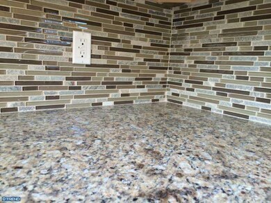 720 Elmtree Ln, Claymont, DE 19703 - photo 7