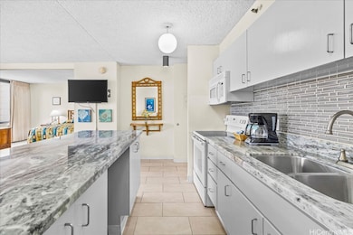 201 Ohua Ave unit 1611-1, Honolulu, HI 96815 - photo 3