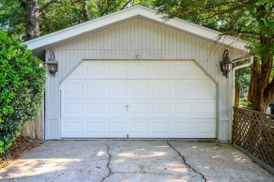 6-web-or-mls-3 Kings Lake Blvd-02