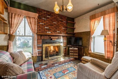 1612 Main St, Cedar Falls, IA 50613 - photo 7