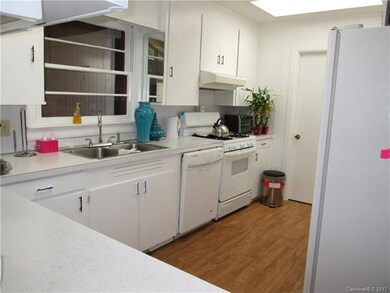 1221 Troutman Dr, Statesville, NC 28625 - photo 3