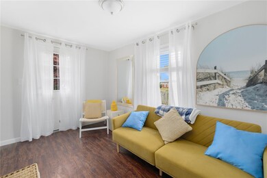 66 Knowlesway unit Upper unit, Narragansett, RI 02882 - photo 4