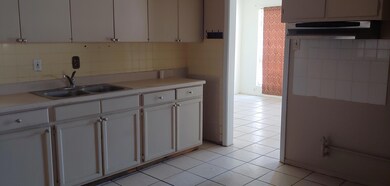 7439 Wilcox Dr, El Paso, TX 79915 - photo 4