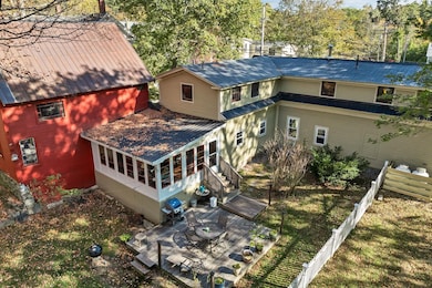 108 Center St, Wolfeboro, NH 03894 - photo 3