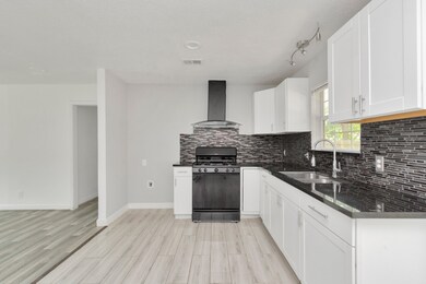 10910 Hoffer St, Houston, TX 77075 - photo 7