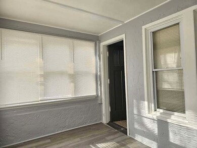 1510 W Cornelia Ave, Waukegan, IL 60085 - photo 2