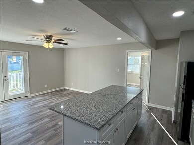 205 Winter Park unit D, College Station, TX 77840 - photo 4
