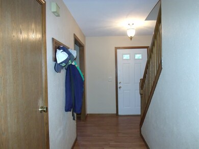 23003 Weymouth Ln, Elkhart, IN 46516 - photo 2