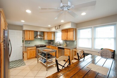 221 Carnation St, Dyer, IN 46311 - photo 3