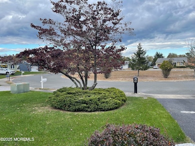 7 Whitmore Ct, Toms River, NJ 08757 - photo 4