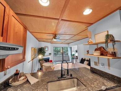 Park Summit Condominium unit N308, Seattle, WA 98102 - photo 4