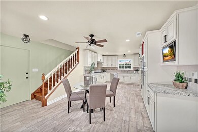 Gorgeous Completely Remodeled Kitchen with Breakfast Nook